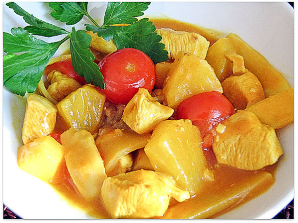 পাইন্যাপল থাই চিকেন