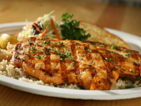 গ্রিলড তেলাপিয়া উইথ স্মোকড প্যাপরিকা অ্যান্ড হার্ব রাইস 