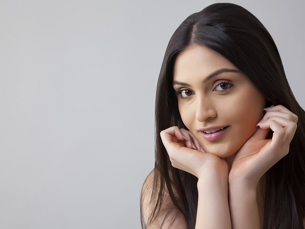 ৪. ত্বকের উন্মুক্ত ছিদ্র বন্ধ করে: