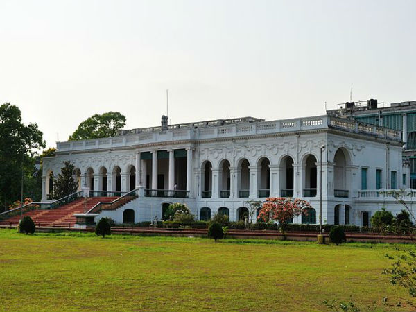 ৯. ন্যাশনাল লাইব্রেরি, কলকাতা: