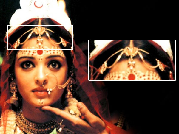 টিকলি