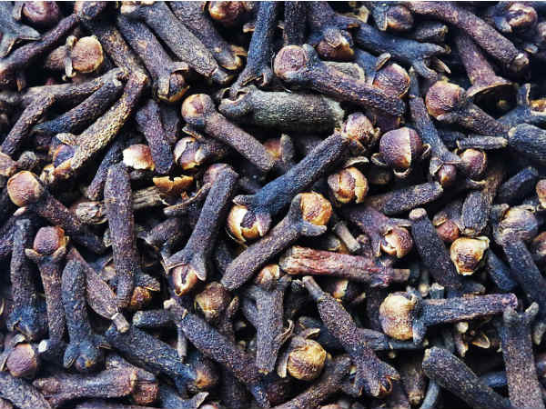কিভাবে বানাবেন লবঙ্গ চা: