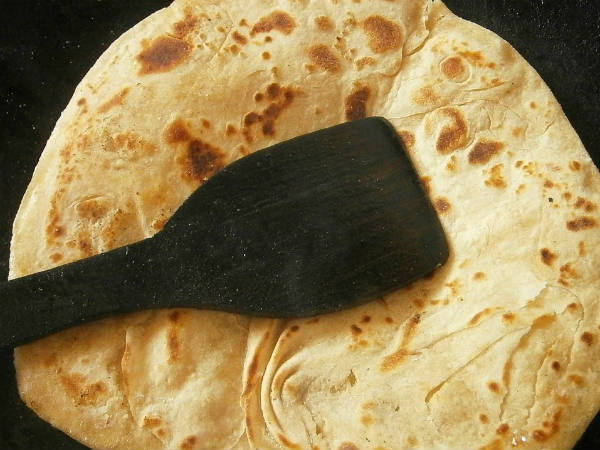 ২. রক্তচাপ কবজায় চলে আসবে: