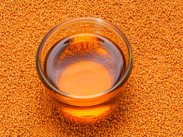 ৫. নাভিতে সরষের তেল লাগান: