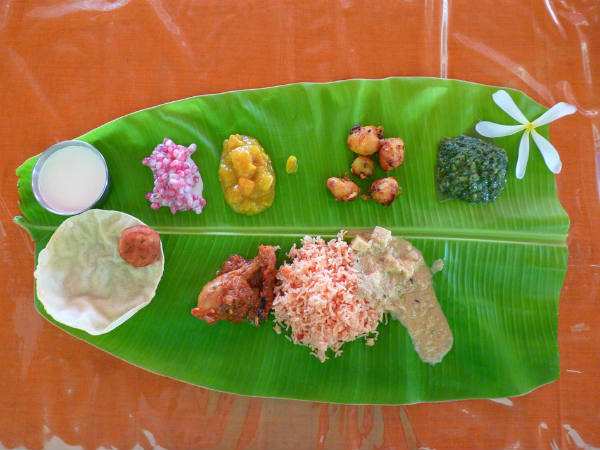 ২. গলা ব্যথা কমায়: