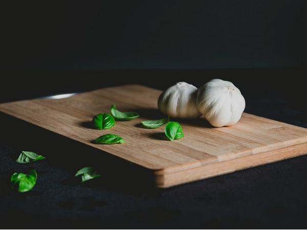 ২. ঠান্ডা লাগার প্রকোপ থেকে বাঁচায়: