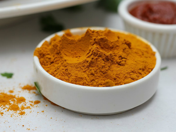 ৩. হলুদ: