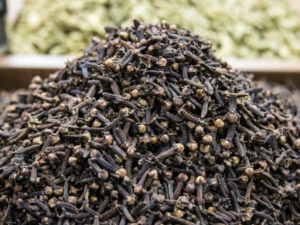 ৩. দাঁতের ব্যাথা নিমেষে কমে: