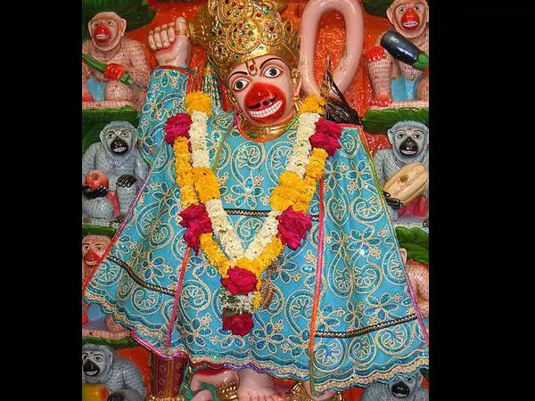 হনুমান জি-এর পুজো করার জন্য কী কী জিনিসের প্রয়োজন পরে?