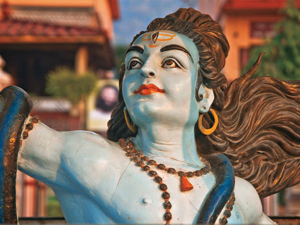 ৩. কালো যাদুর হাত থেকে কক্ষা পেতে: