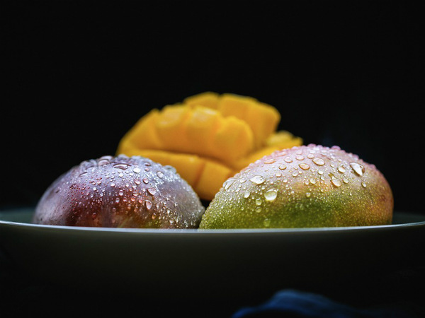 ৩. ত্বকের অন্দরে প্রদাহ কমায়: