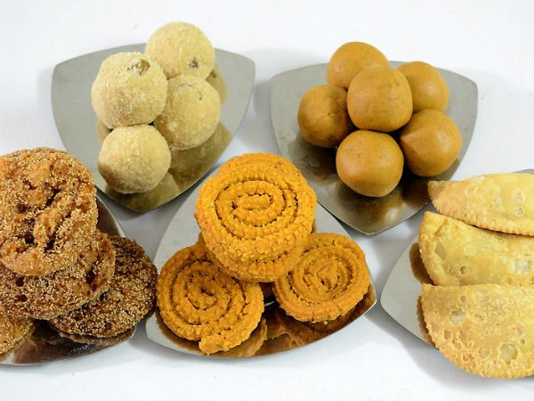 ৬. মোদক বা মিষ্টির সংখ্যা: