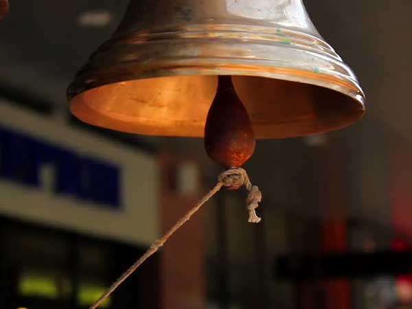 ৮. ঘন্টার ব্যবহার মাস্ট: