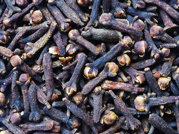 ২. রক্তে শর্করার মাত্র নিয়ন্ত্রণে থাকে: