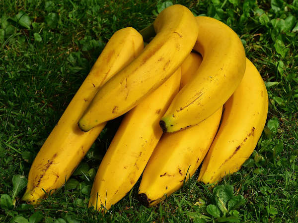 ৩. কলা: