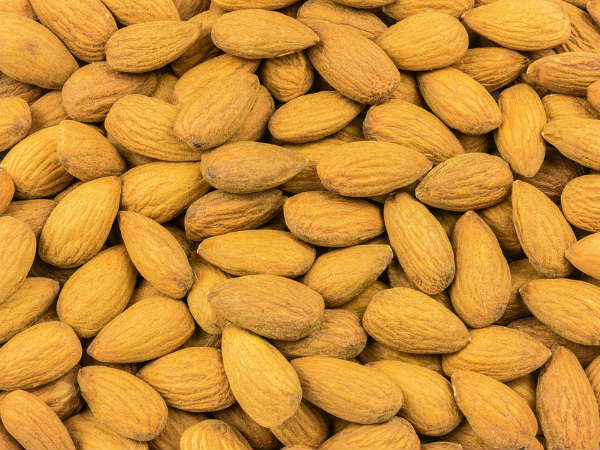 ৪. বাদাম: