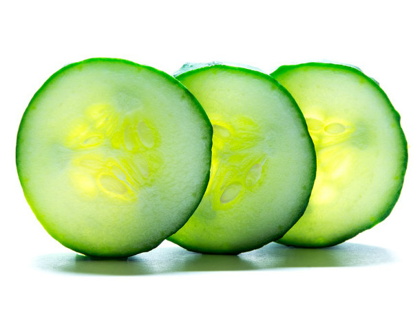 ১. শসা খাওয়া মাস্ট: