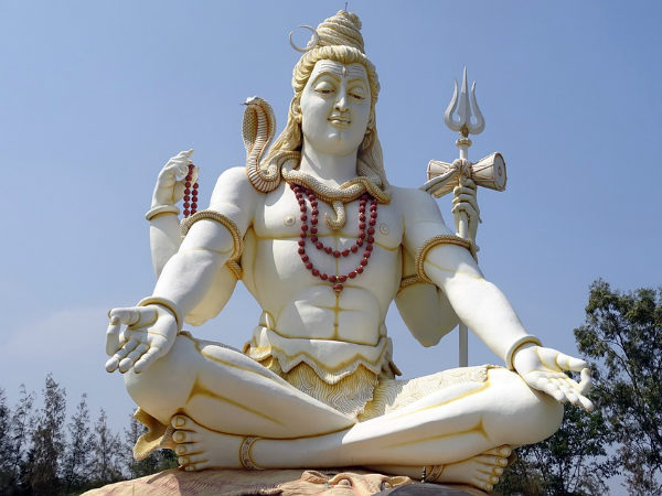 ১. পুজোর দিন বেগুন ভাজা খাবেন না: