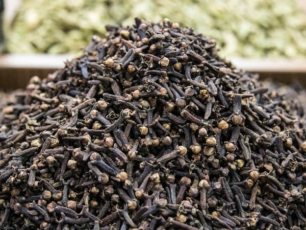 ১২. লবঙ্গ: