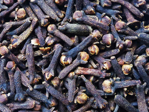২. লবঙ্গ: