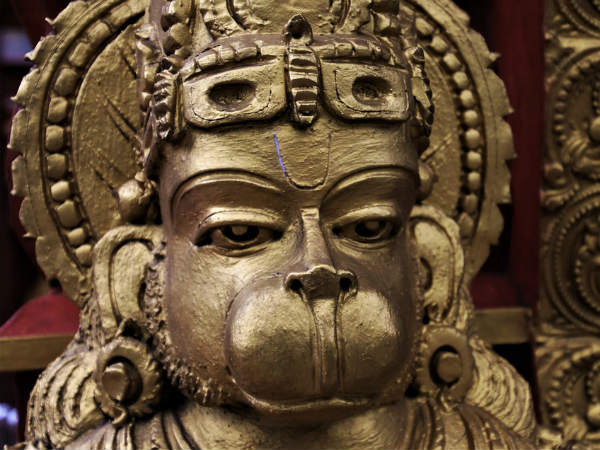 ৪. নেগেটিভ শক্তি ধারে কাছেও ঘেঁষতে পারে না: