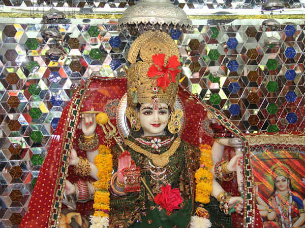 দূর্গামন্ত্র পাঠ করার নিয়ম: