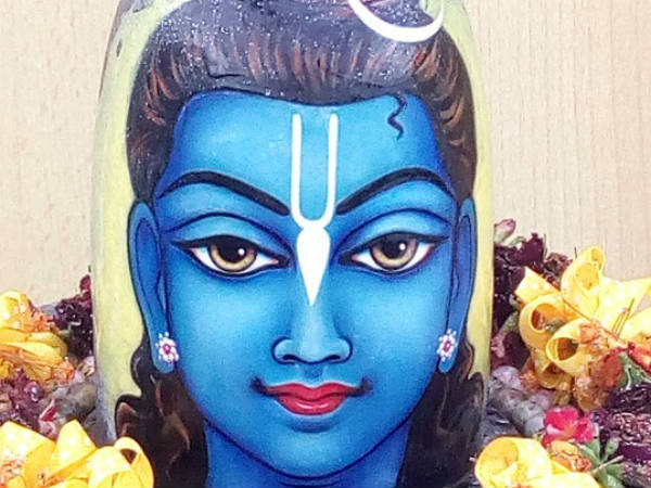 বাড়িতে রাখা শিবের মূর্তি পুজো করতে হবে কীভাবে?