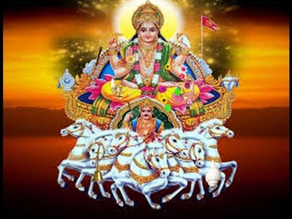 ৪. সূর্য দেবকে জল দান করুন: