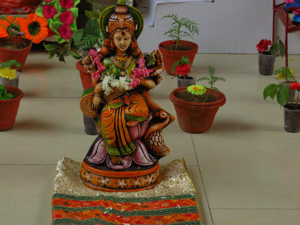 ২. পুজোর জন্য কী কী জিনিসের প্রয়োজন পরবে: