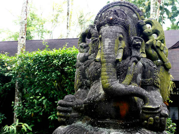 ১০. স্বামী-স্ত্রীর মধ্যেকার সম্পর্কের উন্নতি ঘটবে: