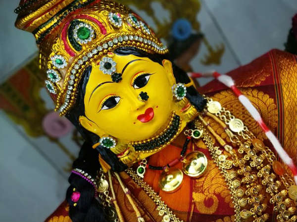৩. বৈবাহিক জীবনে সুখ-শান্তি বজায় রাখতে: