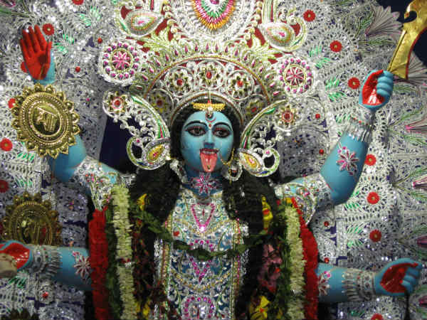 ২. টাকা-পয়সা সংক্রান্ত সব সমস্যা মিটে যায়: