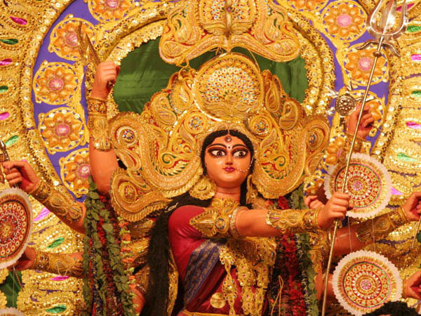 ৬. রাত্রি-দিন প্রদীপ জ্বালাতে হবে: