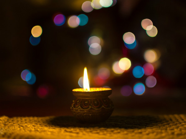 ৬. আকন্দ জ্যোতি:
