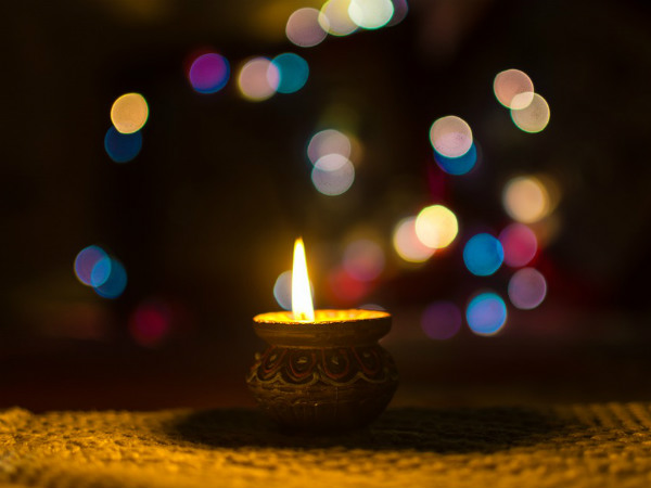৭. বিশেষ প্রদীপ: