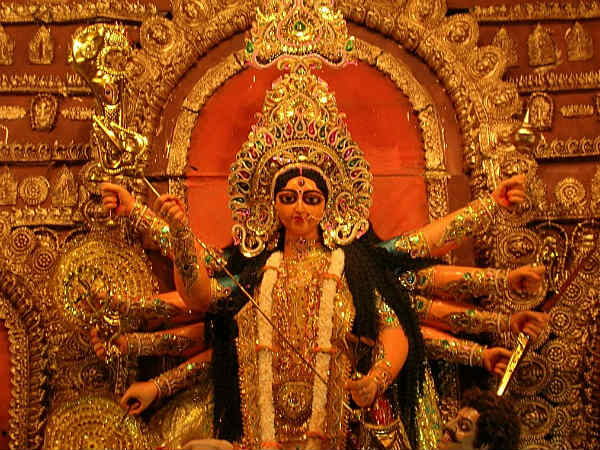 ৯. যে কোনও সমস্যা মিটে যায় চোখের পলকে:
