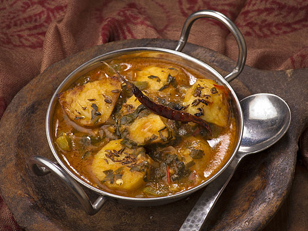 ৪. ডিম ভুজিয়া দিয়ে