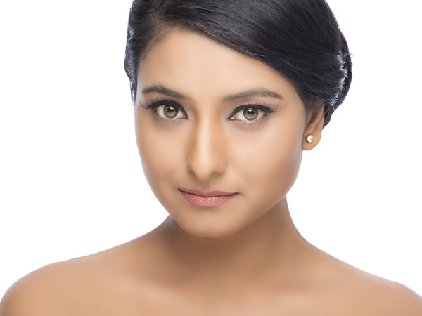 ১) ত্বকের উজ্জ্বলতা হারায়