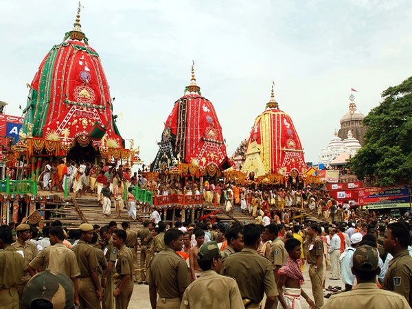 সমস্ত রথের বিশেষ নাম রয়েছে