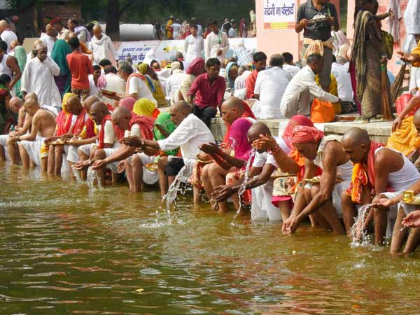পিতৃপক্ষে বিশেষ সংযোগ