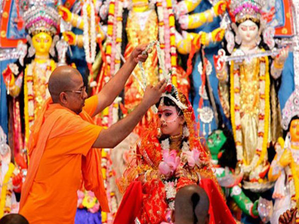 কেন করা হয় কুমারী পুজো?