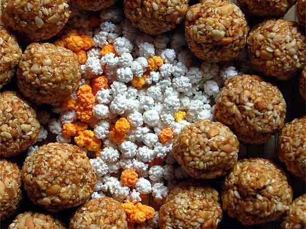 ৯) তিল