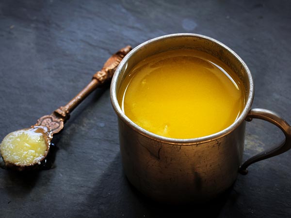 ১১) দেশি ঘি
