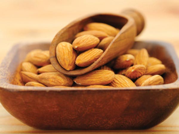 ৪) আমন্ড