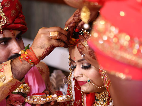 ২১ থেকে ২৮ মার্চ : হোলাষ্টক