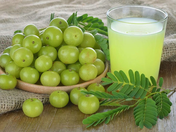 ২) আমলকি