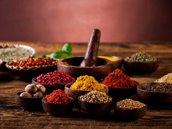 ৪) গরম মশলা