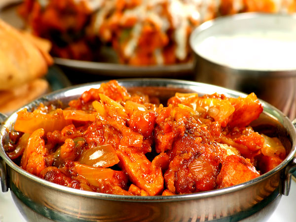 ৫) ঝাল ও মশলাযুক্ত খাবার