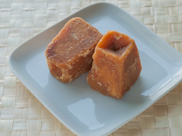 ২) গুড়