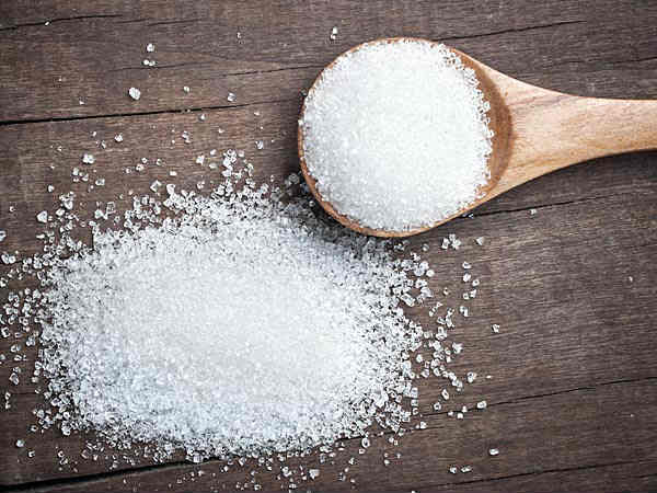১) চিনি এবং উচ্চ শর্করা জাতীয় খাদ্য